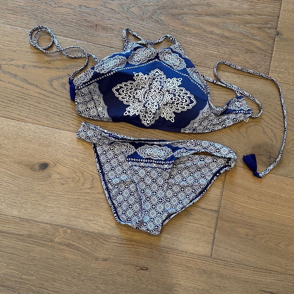 Swim suit
